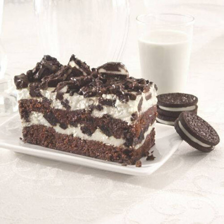 Brownie entrecoupée de cheesecake, mousse au chocolat et cookies 1,08 kg x8